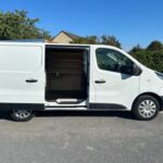 Renault TRAFIC III 2.0 DCI 120 L1H1 GRAND CONFORT / AMENAGEMENT BOIS plein