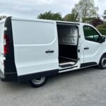Renault TRAFIC III 2.0 DCI 145 ENERGY CONFORT L1H1 / ATTELAGE plein