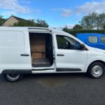 Renault KANGOO VAN 1.5 DCI 95 CONFORT / AMENAGEMENT BOIS / BOITE 6 VITESSES plein