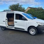 Renault KANGOO VAN 1.5 DCI 95 CONFORT / AMENAGEMENT BOIS / BOITE 6 VITESSES plein
